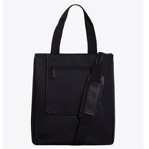 BEIS:The North To South Tote in Black